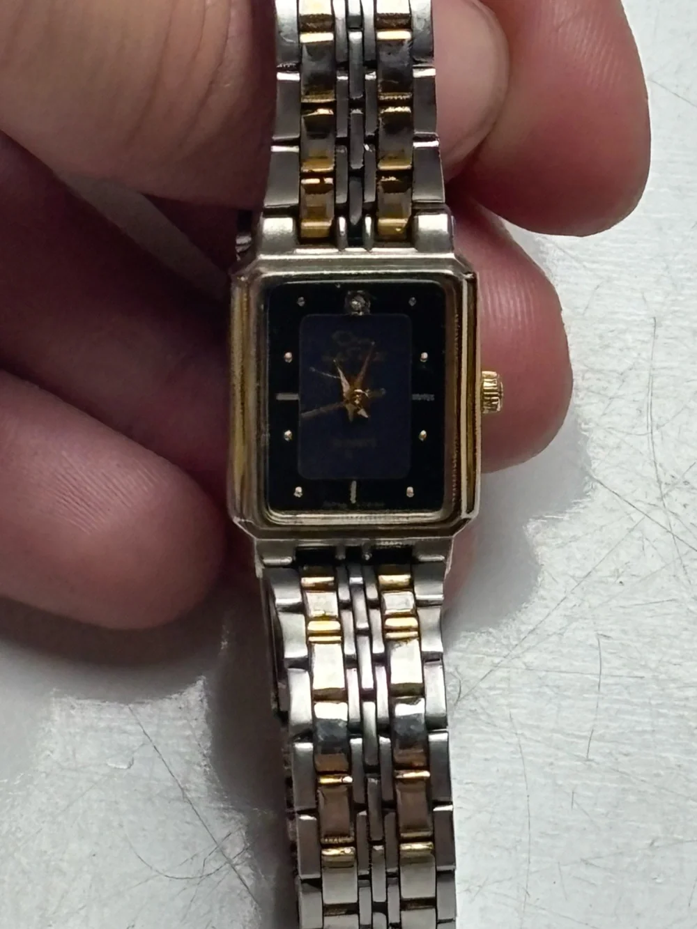 Oscar de la Renta Two-Tone Black Dial Women's Stainless Steel Watch